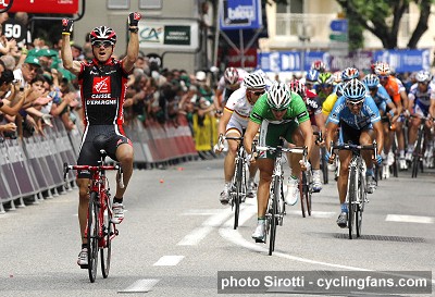 2008 Dauphine Libere:  Alejandro Valverde wins Stage 1 in Privas
