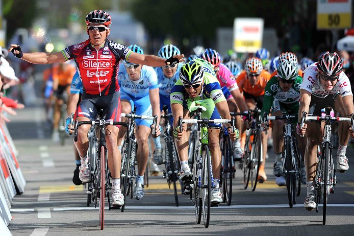 2008 Tour de Romandie:  Robbie McEwen (Silence-Lotto) wins Stage 2
