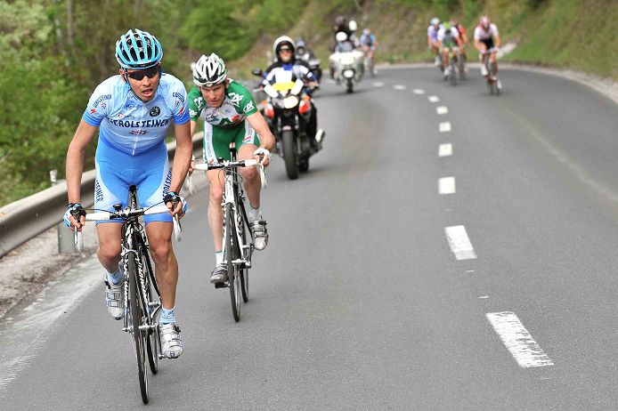 2008 Tour de Romandie Stage 4:  Francesco De Bonis (Gerolsteiner) and Patrice Halgand (Credit Agricole)